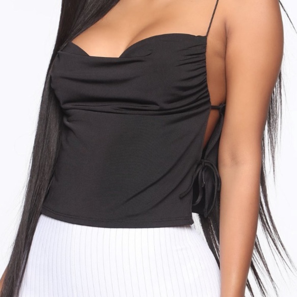 Side double tie crop top